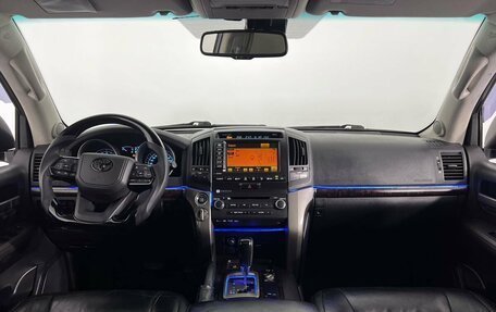 Toyota Land Cruiser 200, 2011 год, 2 420 000 рублей, 14 фотография