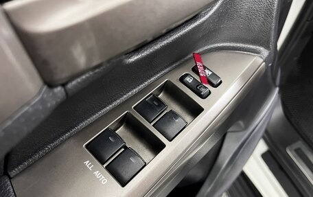 Toyota Land Cruiser 200, 2011 год, 2 420 000 рублей, 16 фотография