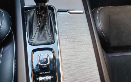 Volvo XC60 II, 2018 год, 3 500 000 рублей, 10 фотография