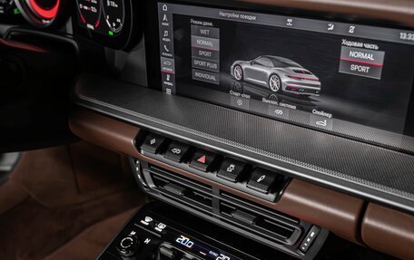 Porsche 911, 2019 год, 12 990 000 рублей, 15 фотография
