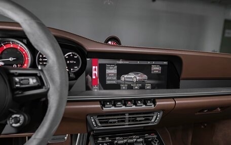 Porsche 911, 2019 год, 12 990 000 рублей, 24 фотография