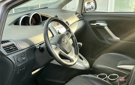 Toyota Verso I, 2012 год, 890 000 рублей, 11 фотография