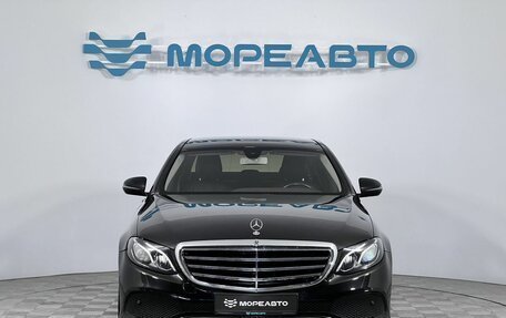 Mercedes-Benz E-Класс, 2018 год, 1 975 000 рублей, 2 фотография