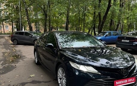 Toyota Camry, 2018 год, 2 700 000 рублей, 2 фотография