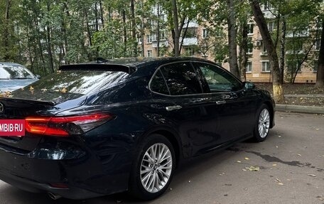 Toyota Camry, 2018 год, 2 700 000 рублей, 3 фотография