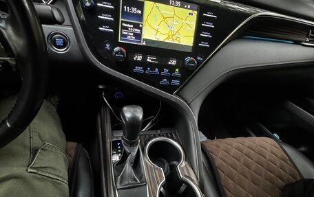 Toyota Camry, 2018 год, 2 700 000 рублей, 8 фотография