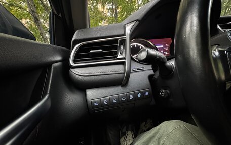 Toyota Camry, 2018 год, 2 700 000 рублей, 9 фотография