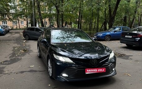 Toyota Camry, 2018 год, 2 700 000 рублей, 7 фотография