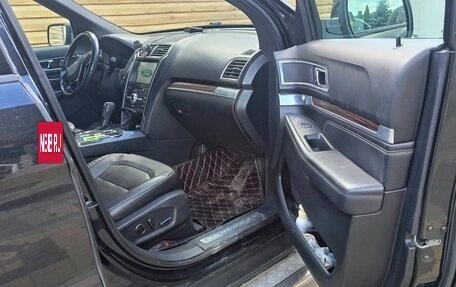 Ford Explorer VI, 2016 год, 2 400 000 рублей, 6 фотография