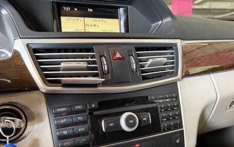 Mercedes-Benz E-Класс, 2010 год, 1 045 000 рублей, 26 фотография