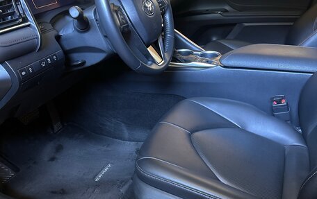 Toyota Camry, 2023 год, 3 690 000 рублей, 9 фотография