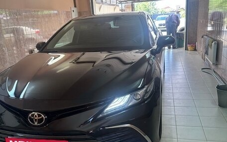 Toyota Camry, 2023 год, 3 690 000 рублей, 3 фотография