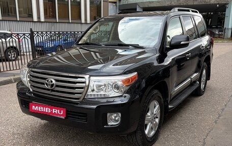 Toyota Land Cruiser 200, 2014 год, 3 950 000 рублей, 2 фотография