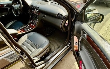 Mercedes-Benz C-Класс, 2006 год, 850 000 рублей, 10 фотография