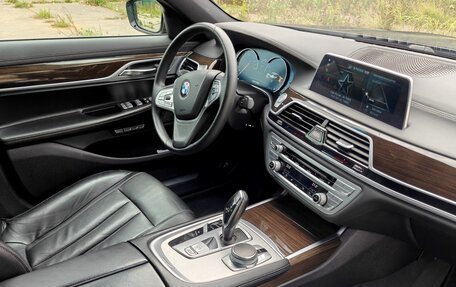 BMW 7 серия, 2017 год, 2 550 000 рублей, 16 фотография