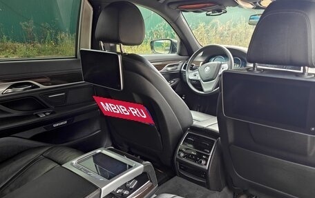 BMW 7 серия, 2017 год, 2 550 000 рублей, 18 фотография