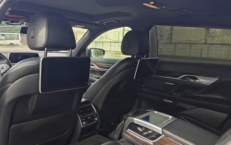 BMW 7 серия, 2017 год, 2 550 000 рублей, 26 фотография