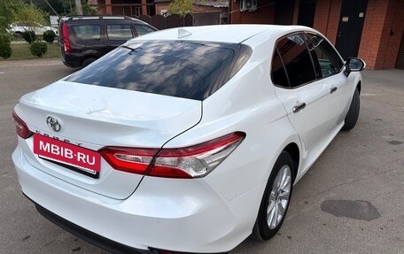 Toyota Camry, 2020 год, 2 700 000 рублей, 3 фотография