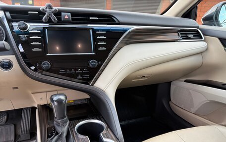 Toyota Camry, 2020 год, 2 700 000 рублей, 13 фотография