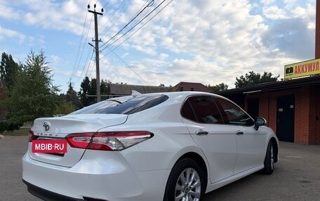 Toyota Camry, 2020 год, 2 700 000 рублей, 8 фотография