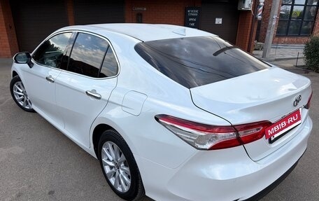 Toyota Camry, 2020 год, 2 700 000 рублей, 4 фотография