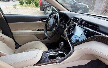 Toyota Camry, 2020 год, 2 700 000 рублей, 19 фотография