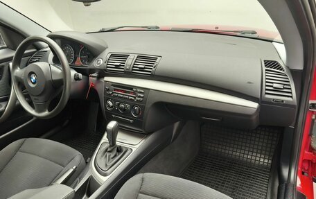 BMW 1 серия, 2009 год, 1 098 000 рублей, 12 фотография