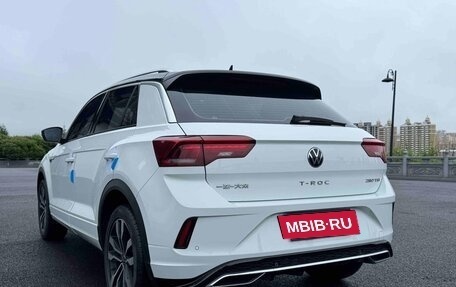 Volkswagen T-Roc I, 2023 год, 1 290 000 рублей, 4 фотография