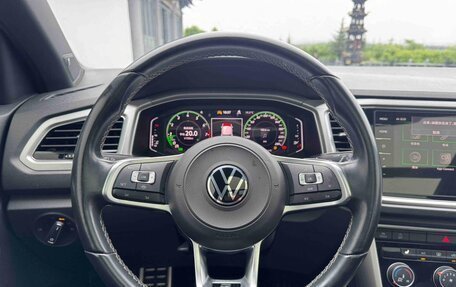 Volkswagen T-Roc I, 2023 год, 1 290 000 рублей, 9 фотография