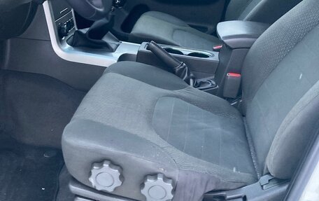 Nissan Navara (Frontier), 2013 год, 1 350 000 рублей, 8 фотография