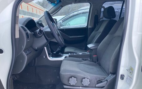 Nissan Navara (Frontier), 2013 год, 1 350 000 рублей, 15 фотография
