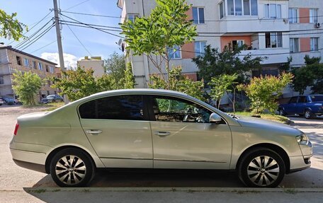Volkswagen Passat B6, 2007 год, 777 000 рублей, 2 фотография