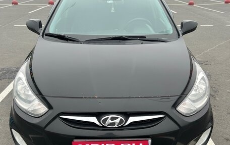 Hyundai Solaris II рестайлинг, 2014 год, 830 000 рублей, 1 фотография