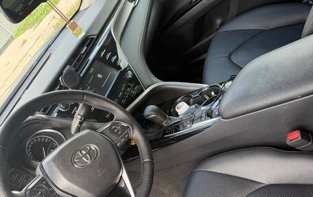 Toyota Camry, 2018 год, 1 800 000 рублей, 8 фотография