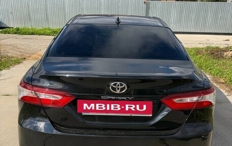 Toyota Camry, 2018 год, 1 800 000 рублей, 4 фотография