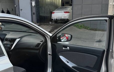 Hyundai Solaris II рестайлинг, 2012 год, 750 000 рублей, 7 фотография