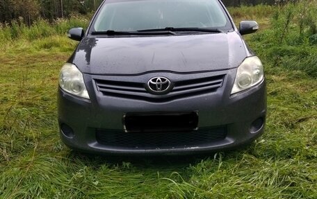 Toyota Auris II, 2010 год, 750 000 рублей, 1 фотография