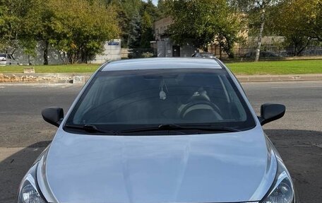 Hyundai Solaris II рестайлинг, 2012 год, 750 000 рублей, 16 фотография