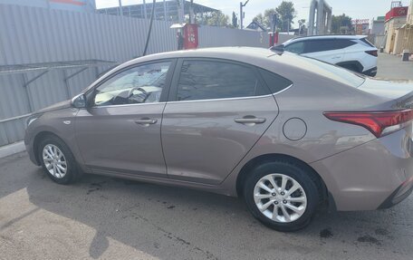 Hyundai Solaris II рестайлинг, 2018 год, 1 350 000 рублей, 11 фотография