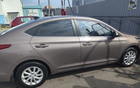 Hyundai Solaris II рестайлинг, 2018 год, 1 350 000 рублей, 12 фотография
