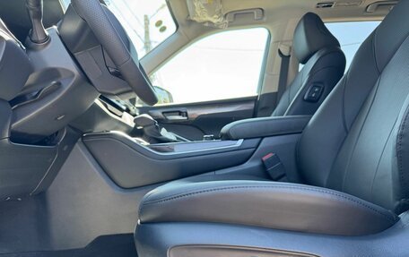 Toyota Highlander, 2026 год, 5 040 000 рублей, 16 фотография