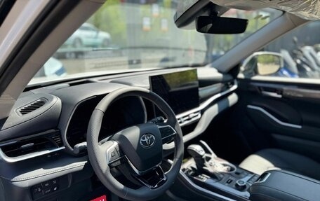 Toyota Highlander, 2026 год, 5 040 000 рублей, 28 фотография