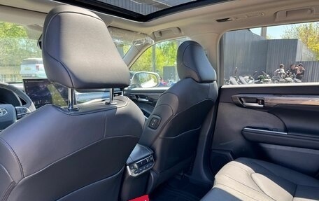 Toyota Highlander, 2026 год, 5 040 000 рублей, 29 фотография