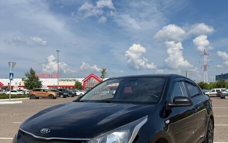KIA Rio IV, 2017 год, 960 000 рублей, 1 фотография