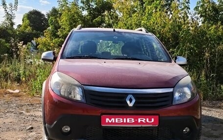 Renault Sandero I, 2013 год, 850 000 рублей, 1 фотография