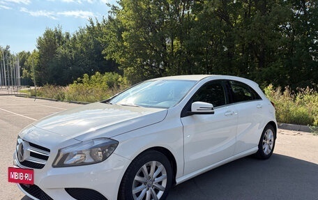 Mercedes-Benz A-Класс, 2015 год, 1 450 000 рублей, 4 фотография