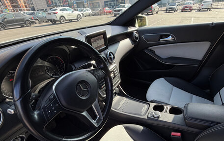 Mercedes-Benz A-Класс, 2015 год, 1 450 000 рублей, 14 фотография