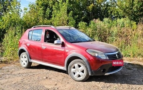 Renault Sandero I, 2013 год, 850 000 рублей, 2 фотография