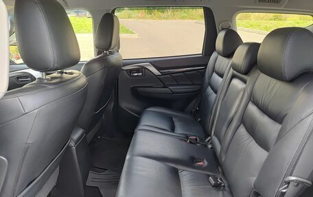 Mitsubishi Pajero Sport III рестайлинг, 2018 год, 3 099 000 рублей, 15 фотография