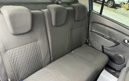 Renault Logan II, 2017 год, 925 000 рублей, 12 фотография